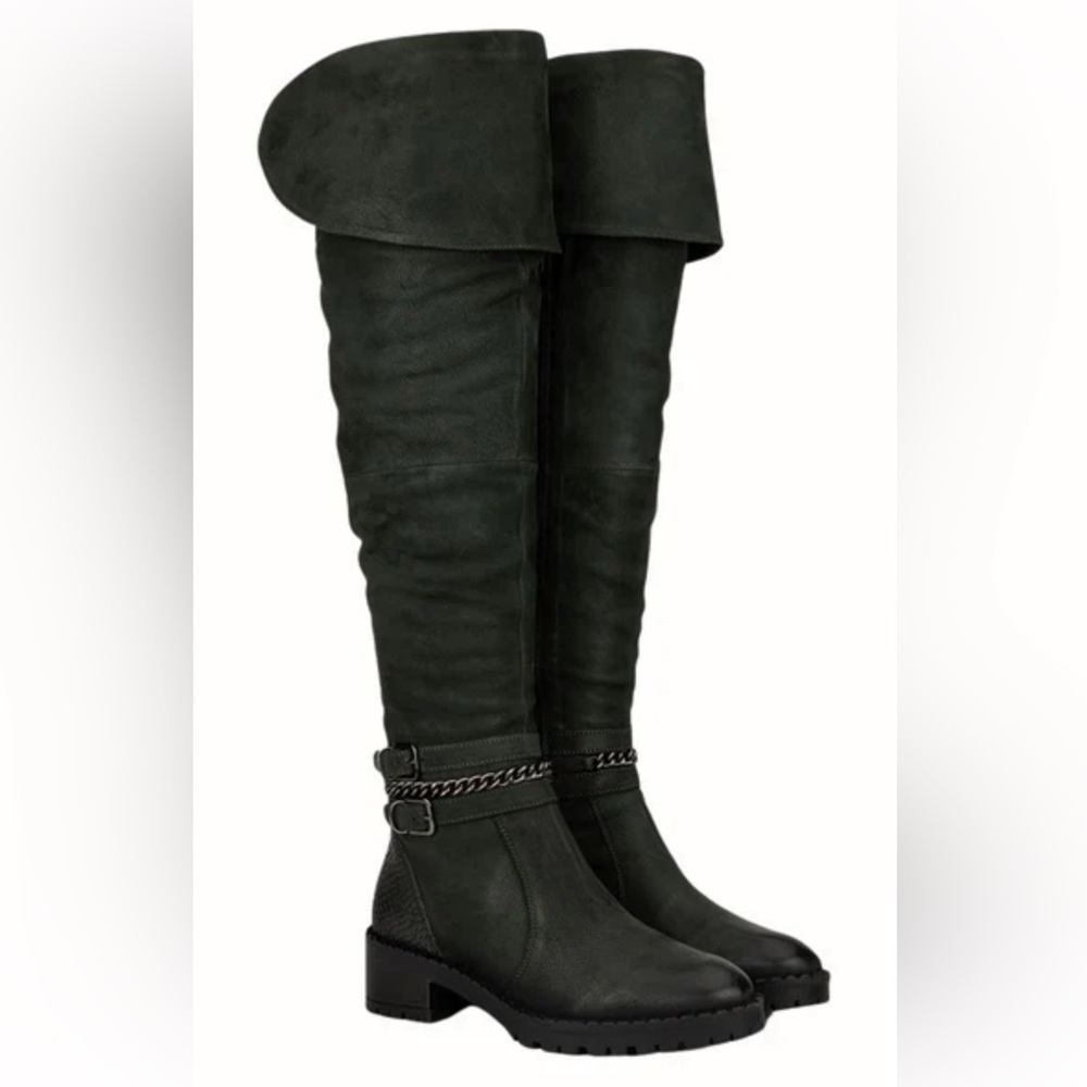 New Vintage Foundry Co. Tall Boots Size 8 - Black